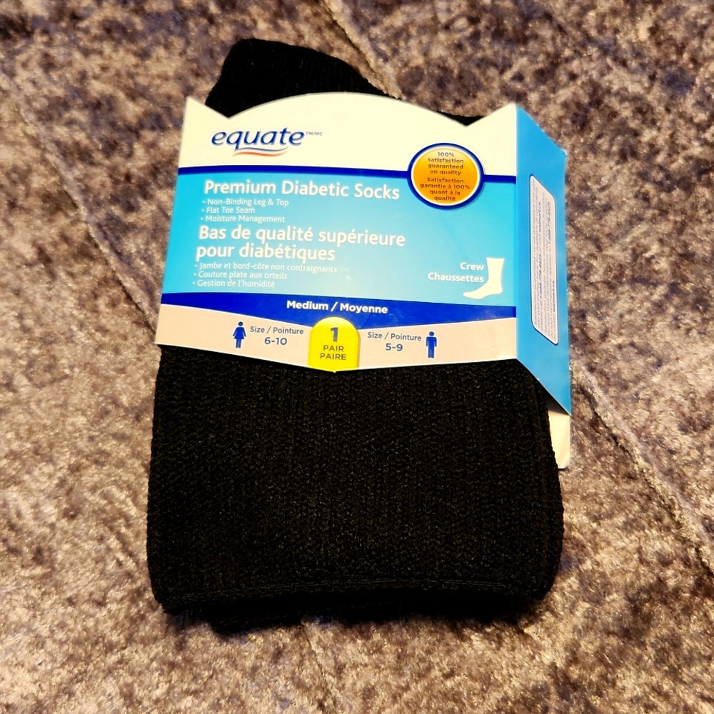 NWT Men's size M Equate Premium diabetic socks